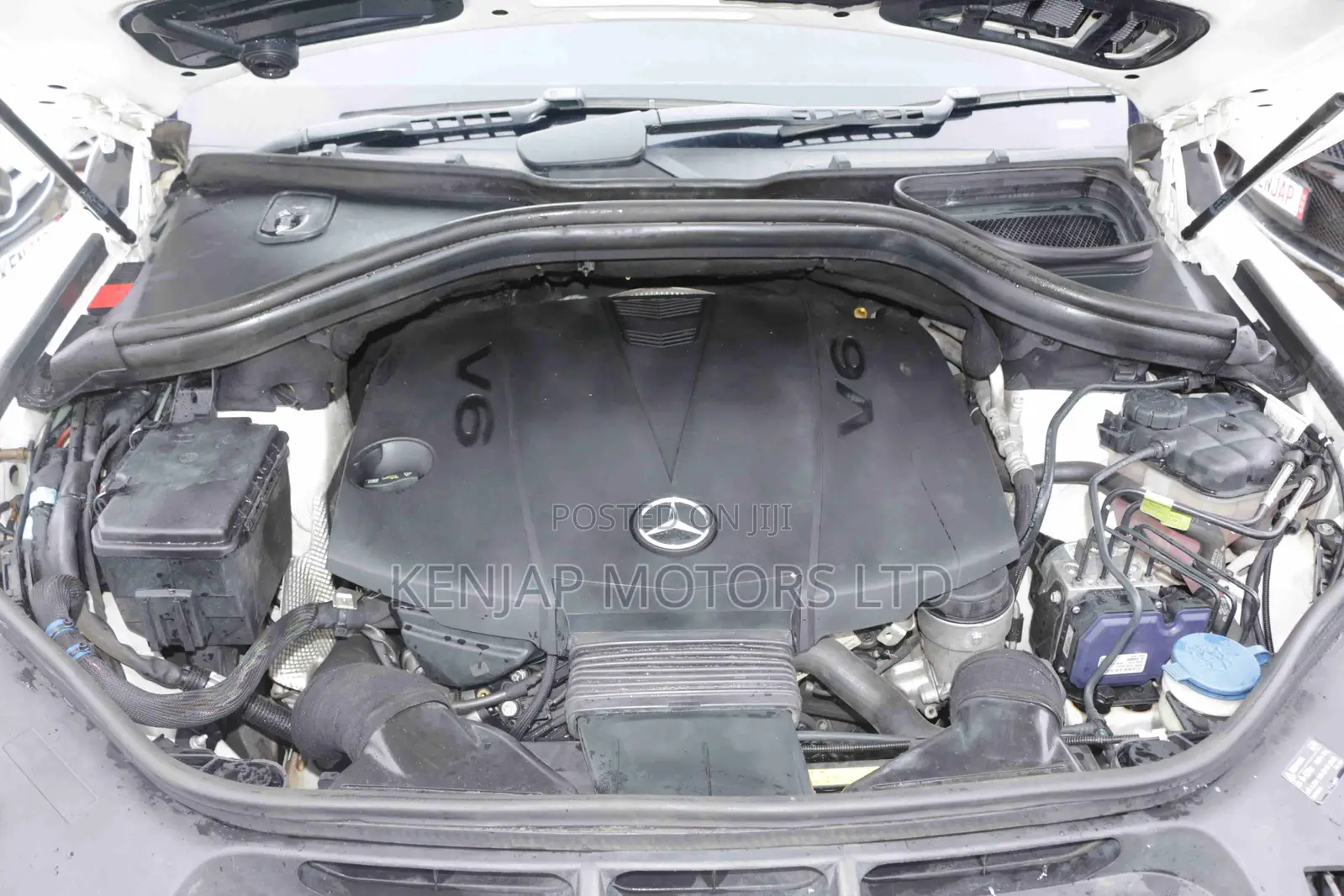 Mercedes-Benz GL-Class 350 BlueTEC 2016 White