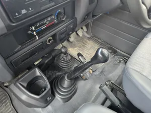 Toyota Land Cruiser 2018 Pearl