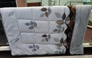 *High Quality Binded Duvets 1 Duvet 1 Bedsheet
2 Pillowcases
Size 6*7