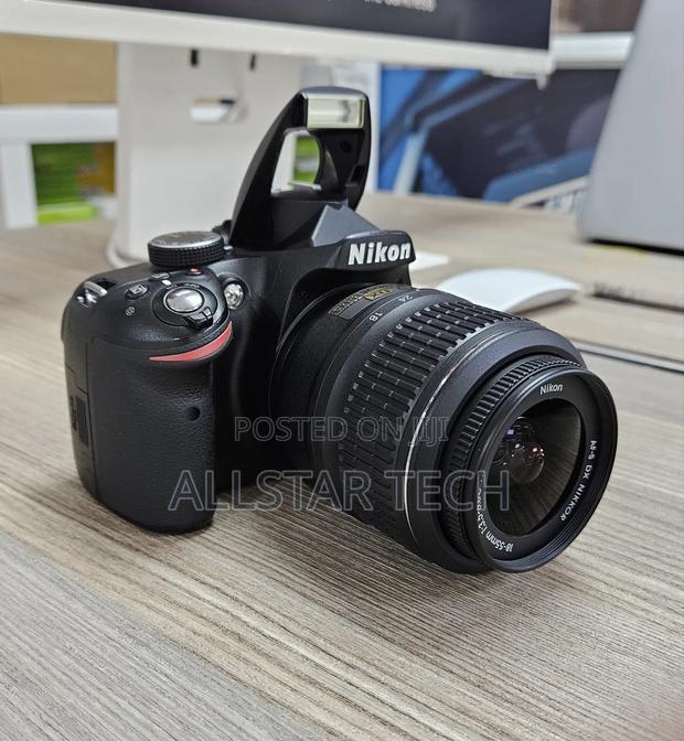 Nikon D3200 With 18-55mm F3.5 Vr - thumbnail 4