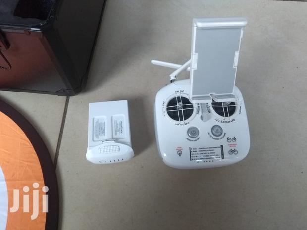 Superior Dji Phantom 4 Pro Drone - thumbnail 4