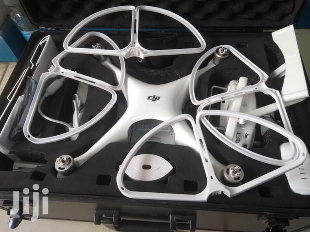 Superior Dji Phantom 4 Pro Drone - thumbnail 3