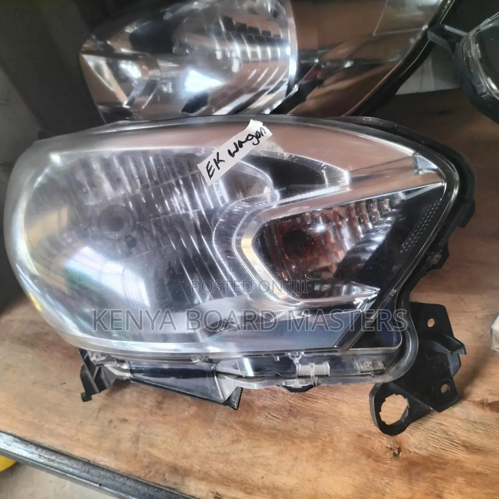 Mitsubishi Ek Wagon 2014 Headlight