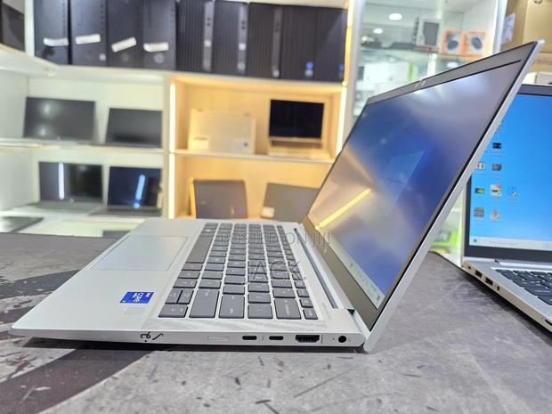 Laptop HP EliteBook 830 G8 32GB Intel Core I7 SSD 512GB