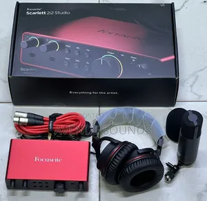 Focusrite Scarlet 2i2 4th Gen Studio Bundle