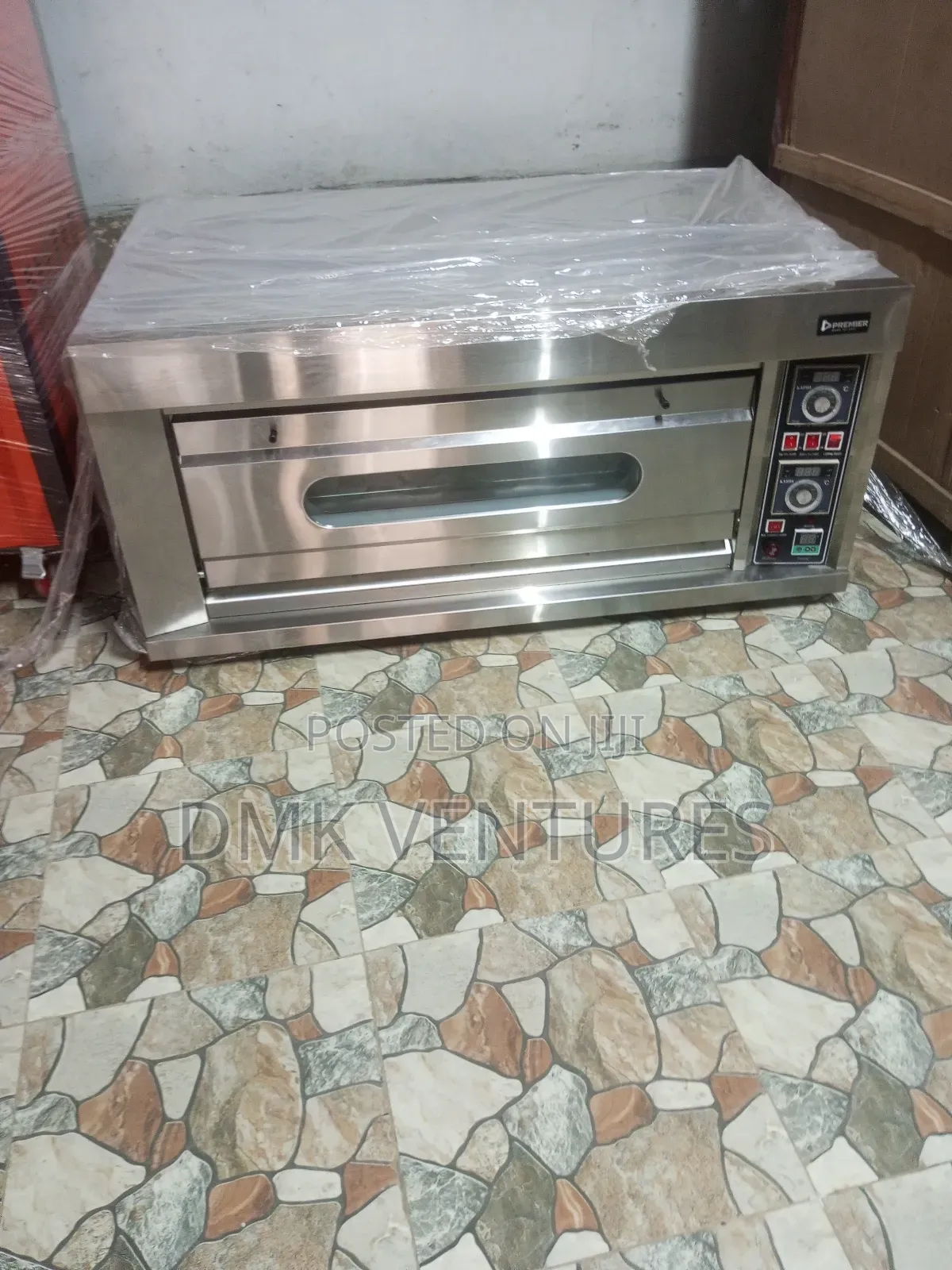 Vibrant Modern Single Deck Electric Oven