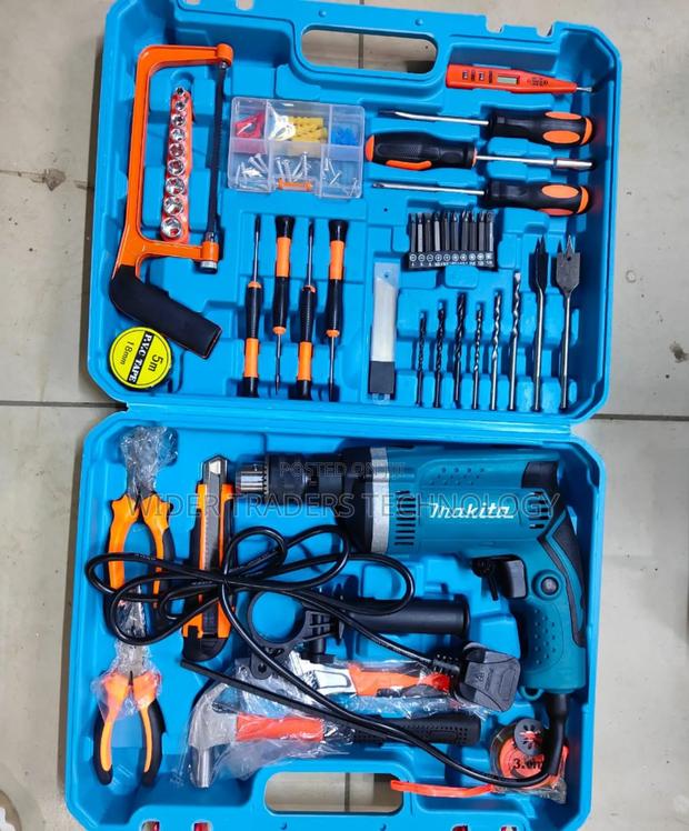 Makita Complete 117-Piece Toolset With a Powerful 750w Drill
