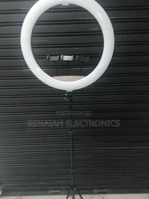 18" Ringlight With Remote,Three Holder 2.1 Meters Stand