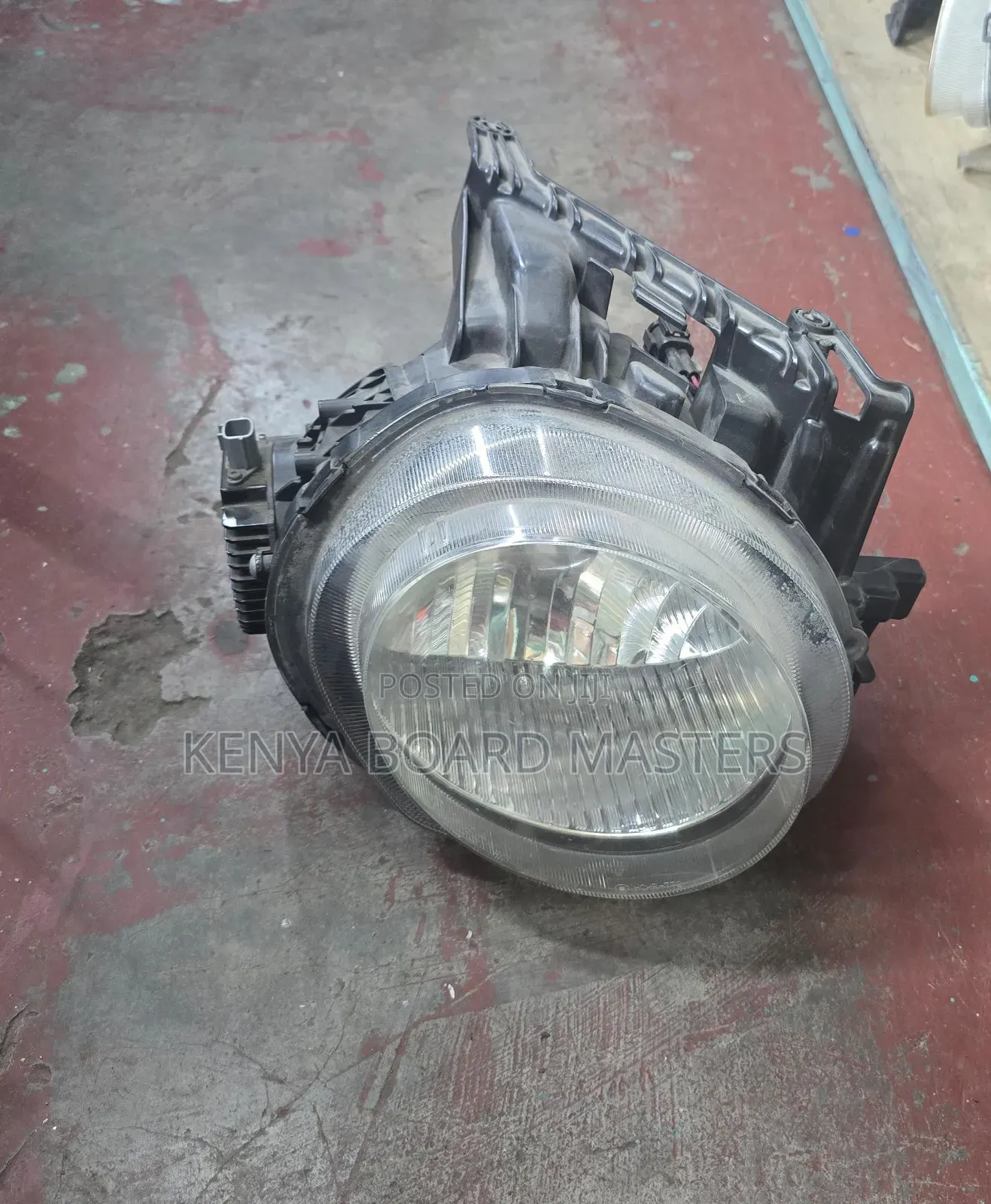 Nissan Juke 2015 
Zenon Headlight