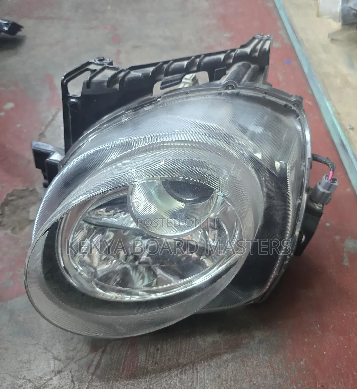 Nissan Juke 2015 
Zenon Headlight