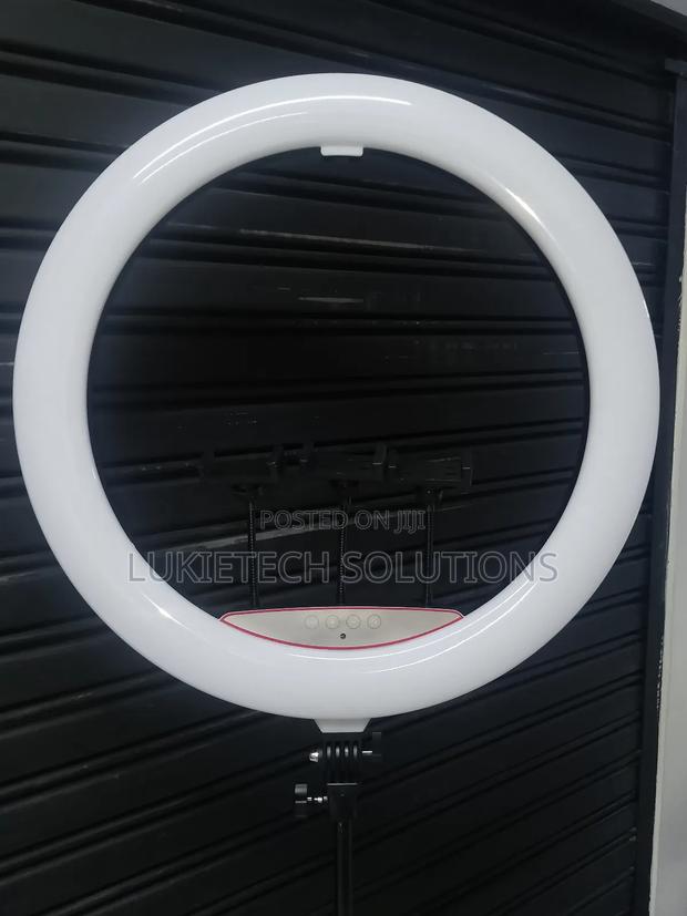 18 " Ringlight, Bright Led Light, Three Strong Phone Holders - thumbnail 2