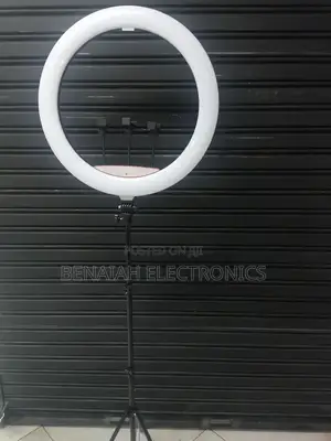 Ringlight 18" Incredible Led Light Three Strong Phone Holders,Stand