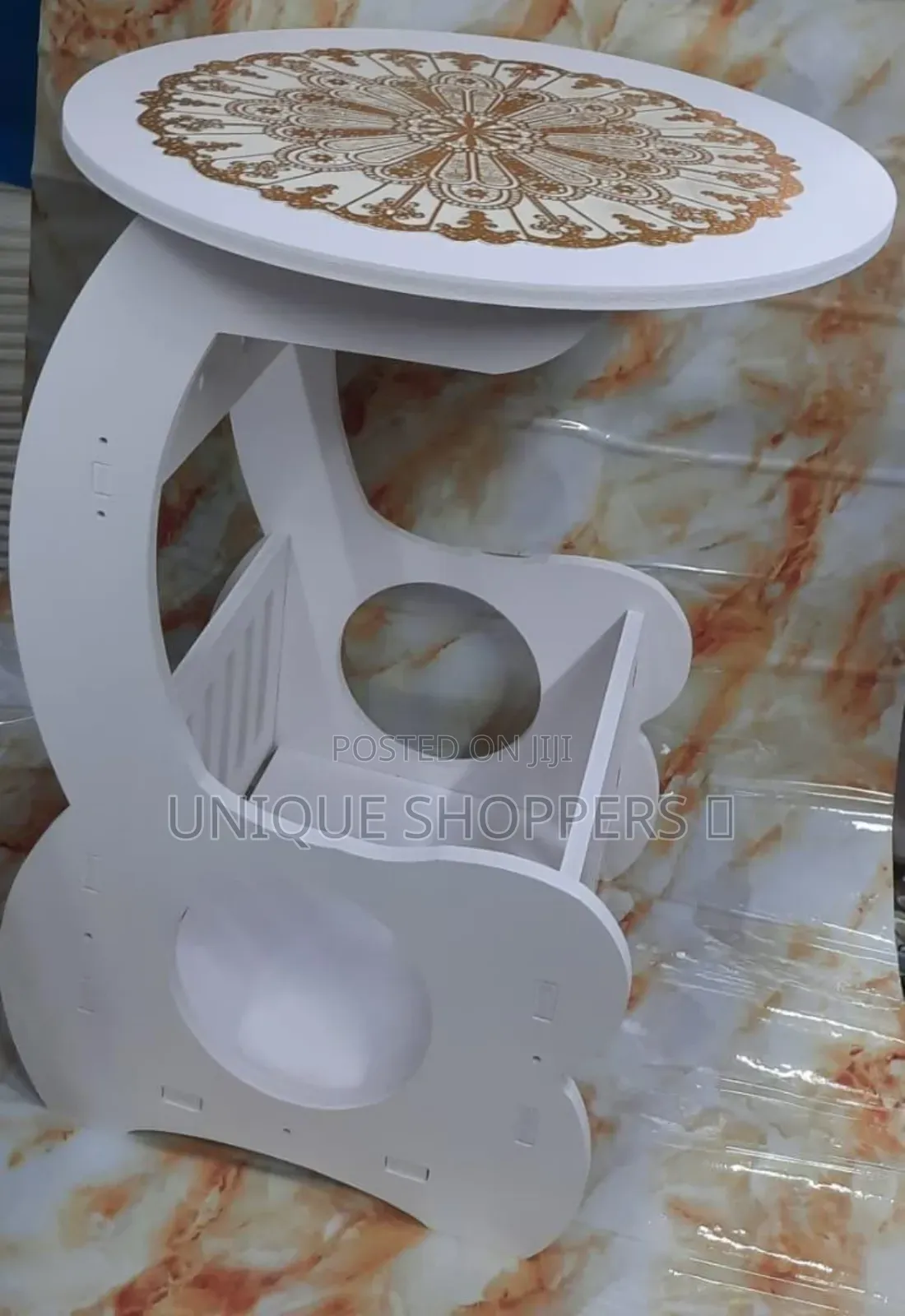 White Round Magazine Table With PVC Mat