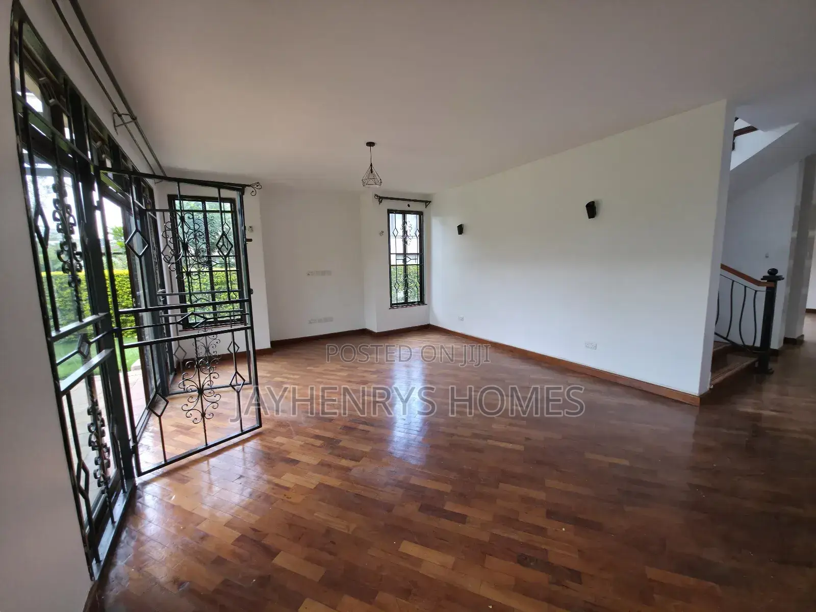 4bdrm House in Ridgeways for sale