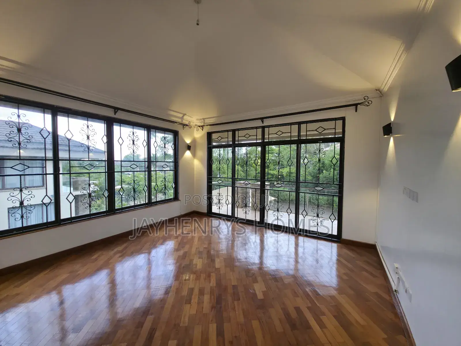 4bdrm House in Ridgeways for sale