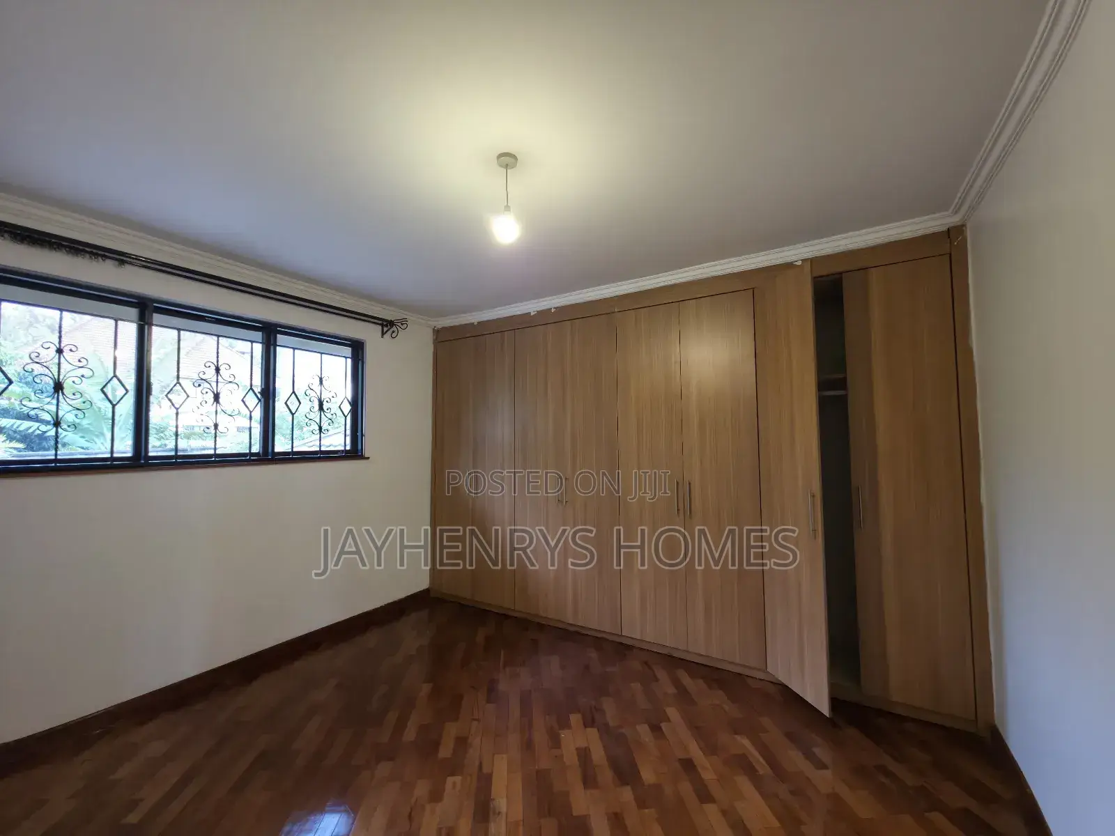 4bdrm House in Ridgeways for sale