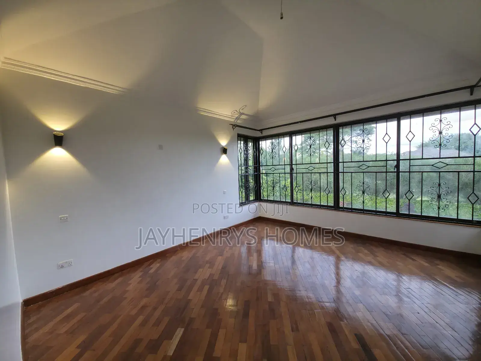 4bdrm House in Ridgeways for sale