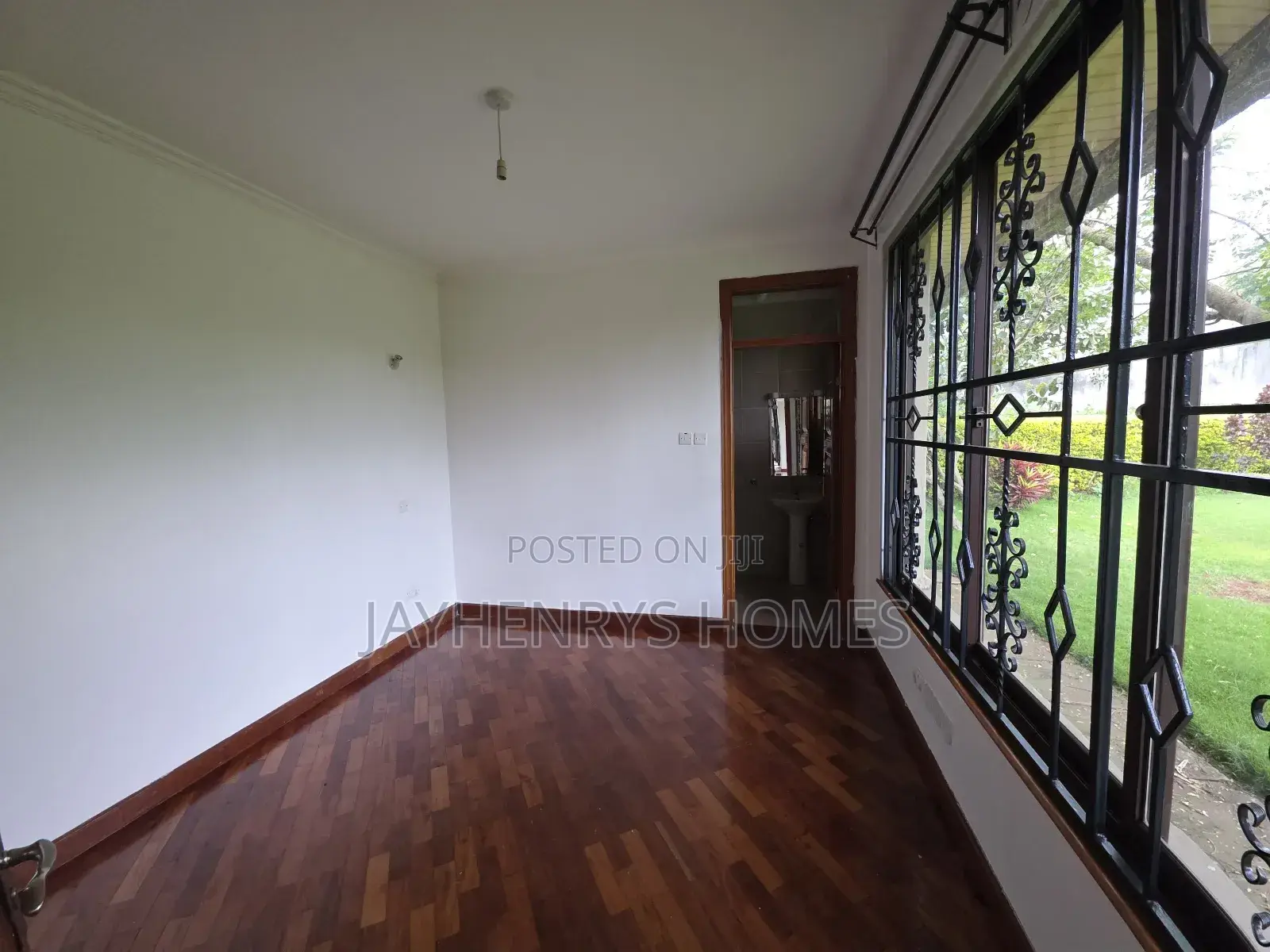 4bdrm House in Ridgeways for sale