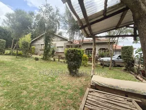 1.25 Acres With a 4-Bedroom Bungalow in Boroti Thigio Near Tarmac