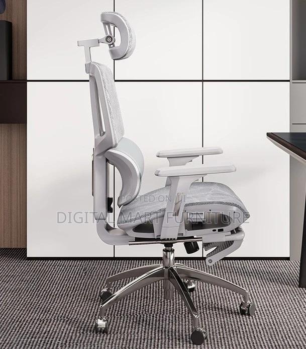Office Chair: Firm Adjustable Black Office Chair - thumbnail 3