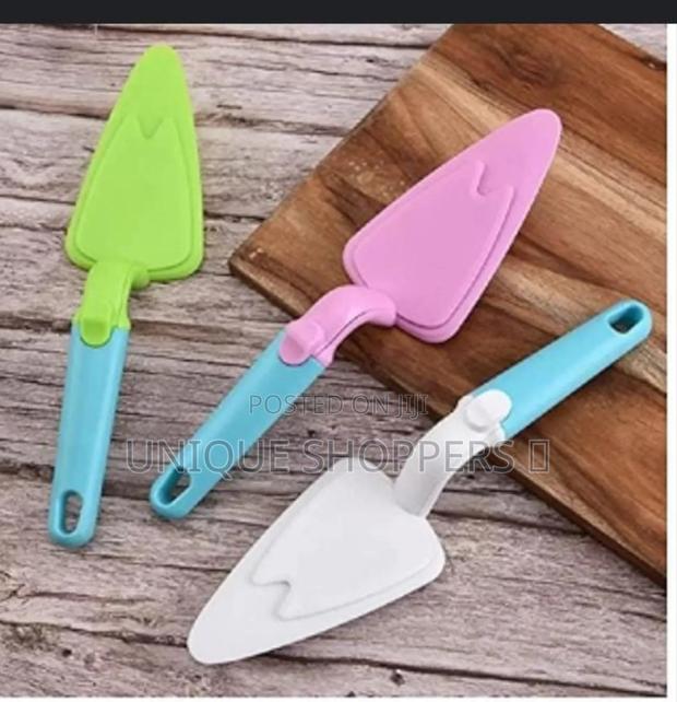 Cake Trowel Server - main view