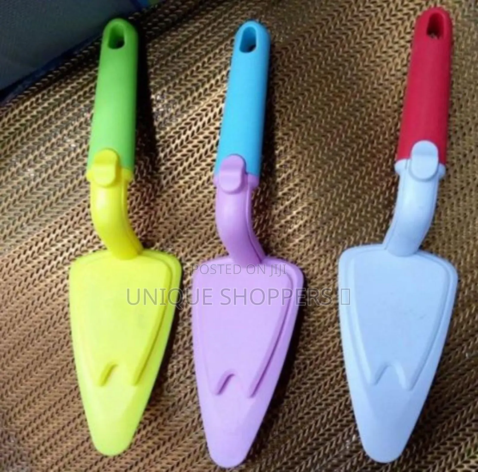 Cake Trowel Server