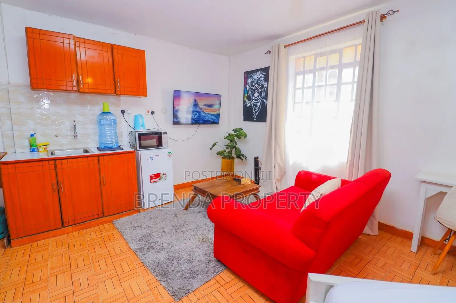 A Clean, Cozy Studio Airbnb Along TRM Drive, Roysambu