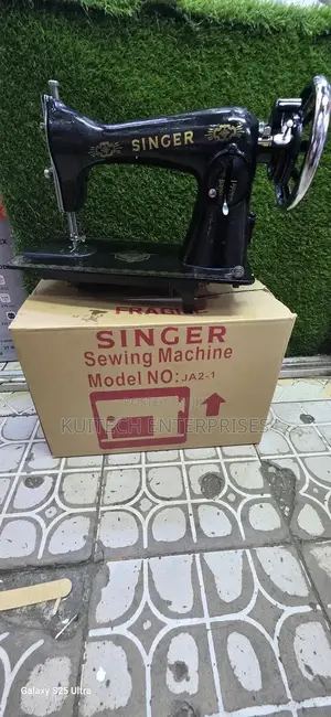Singer Industrial Sewing Machine