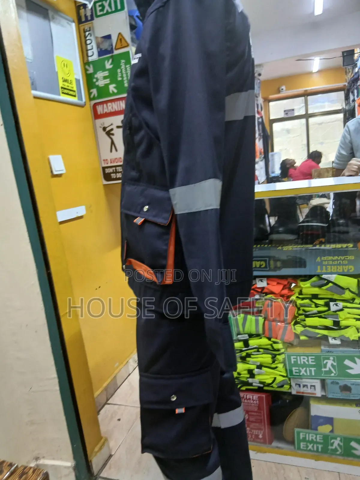 Construction Safety Suits With Hi-Vi Lines