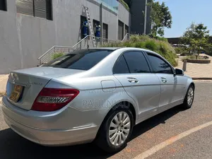 Mercedes-Benz C200 2010 Gray