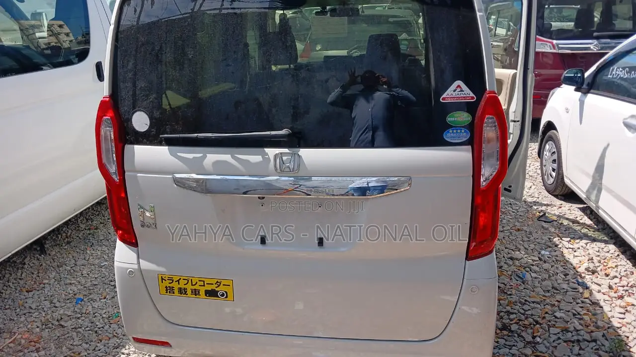 Honda N-Box 2019 White