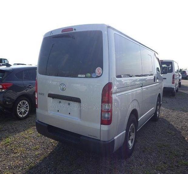 Toyota HiAce 2019 Silver - main view