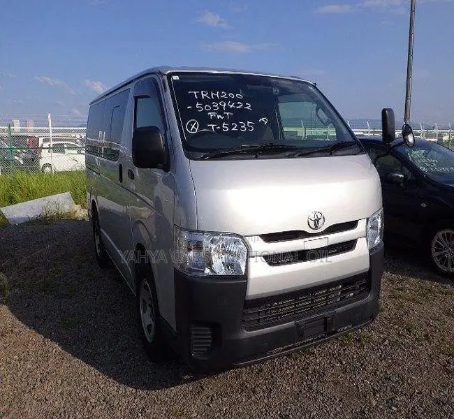Toyota HiAce 2019 Silver