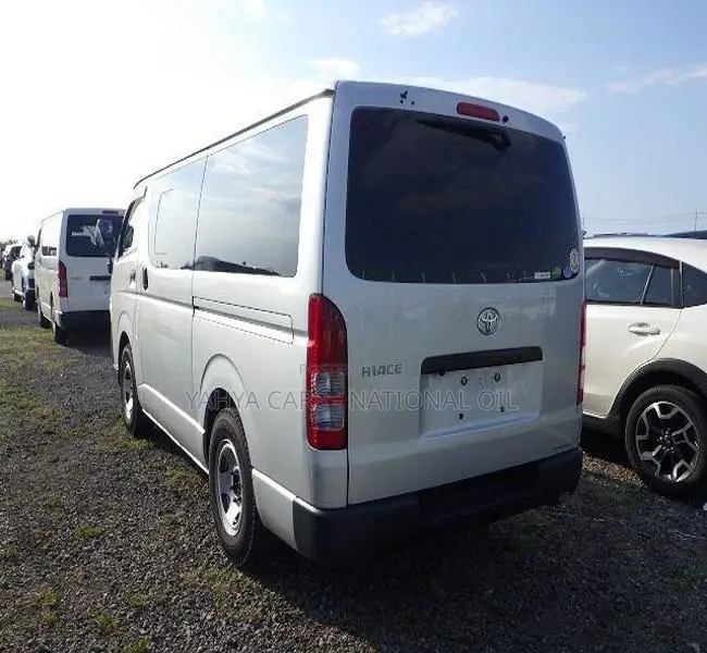 Toyota HiAce 2019 Silver