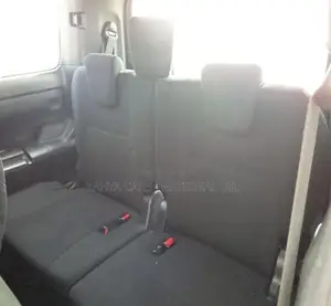 Toyota Esquire 2.0 FWD (8 seater) 2018 Silver