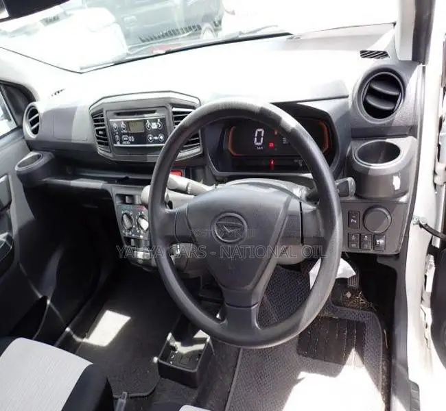 Daihatsu Mira 2020