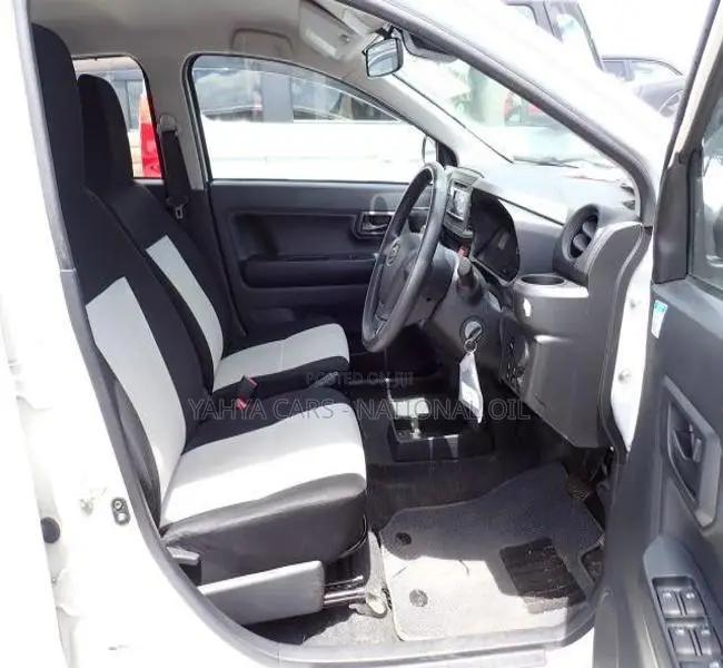 Daihatsu Mira 2020