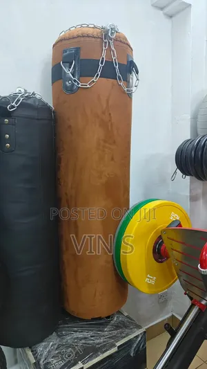 Punching Bag/Pûnching Bàg)Punchìng Bág+Púnching Bâg>Punchîng Bãg)