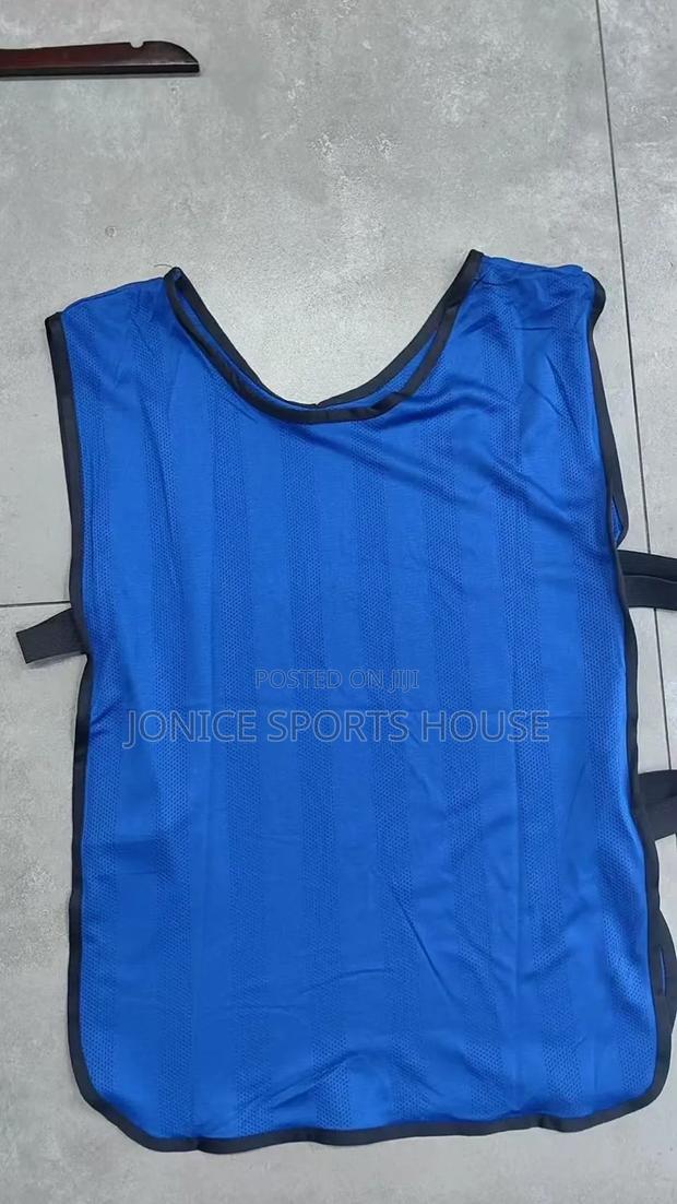 High Quality Soccer Training Beeps/Bibs - thumbnail 2
