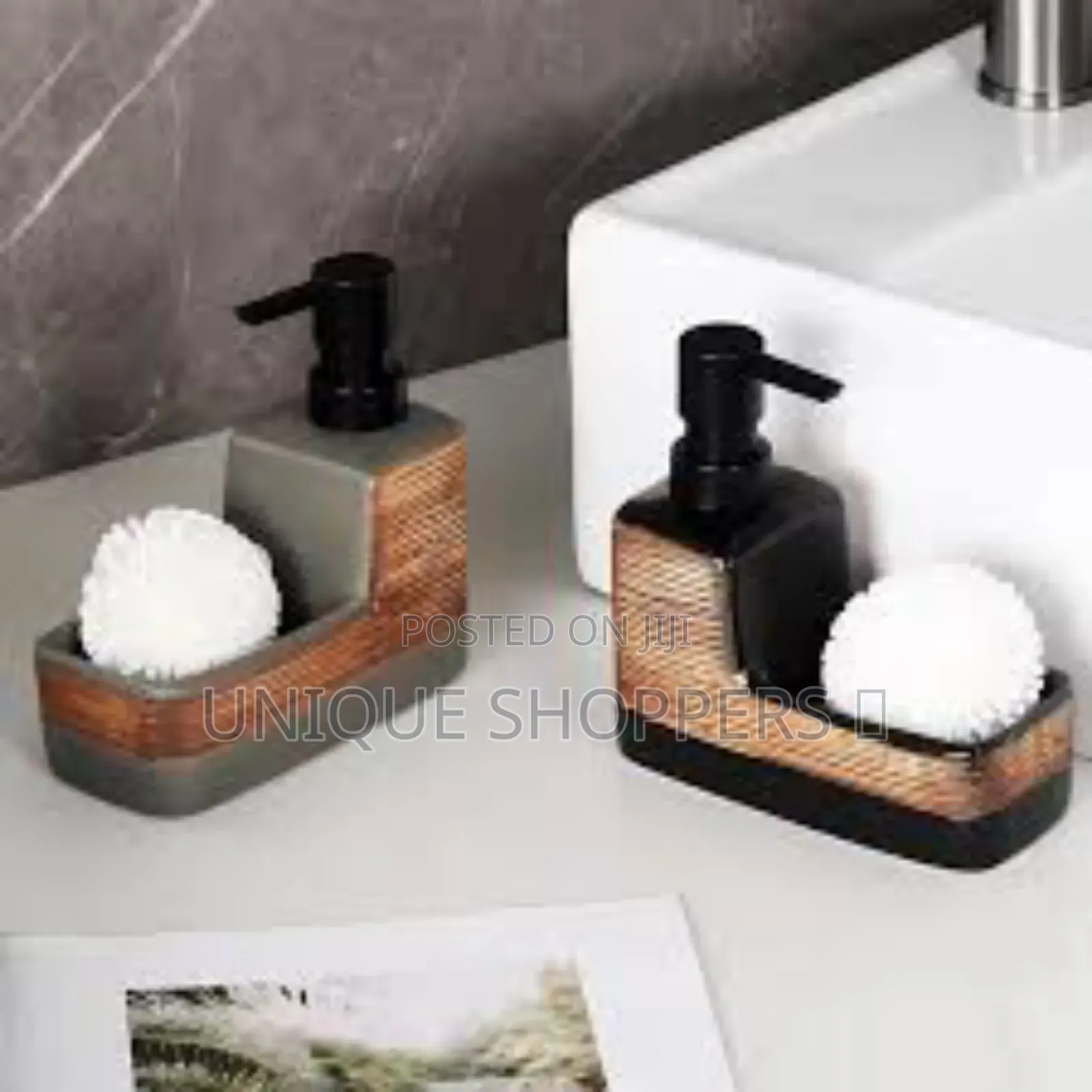 Fancy Single Ceramic Lotion / Soap Dispenser With Wash Pad Sponge