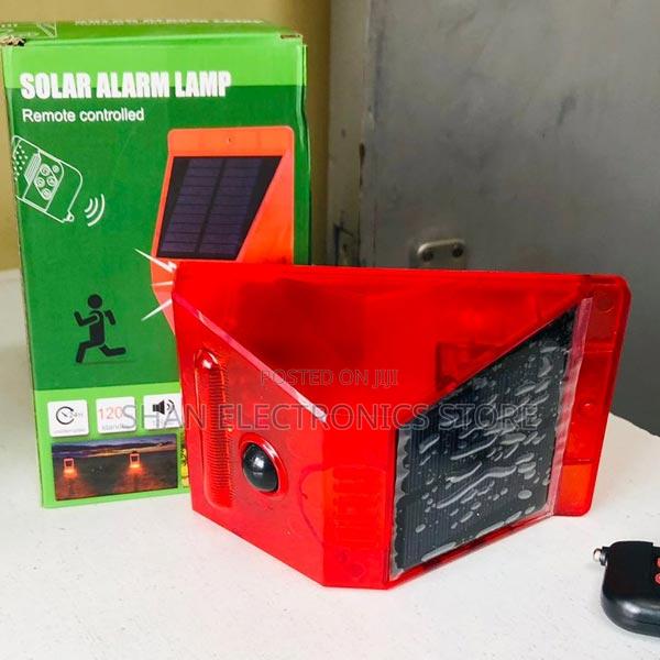 129db Waterproof Solar Sound Strobe Light Alarm Motion Sensor