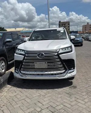 Lexus LX LX 600 2024 White
