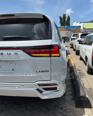 Lexus LX LX 600 2024 White