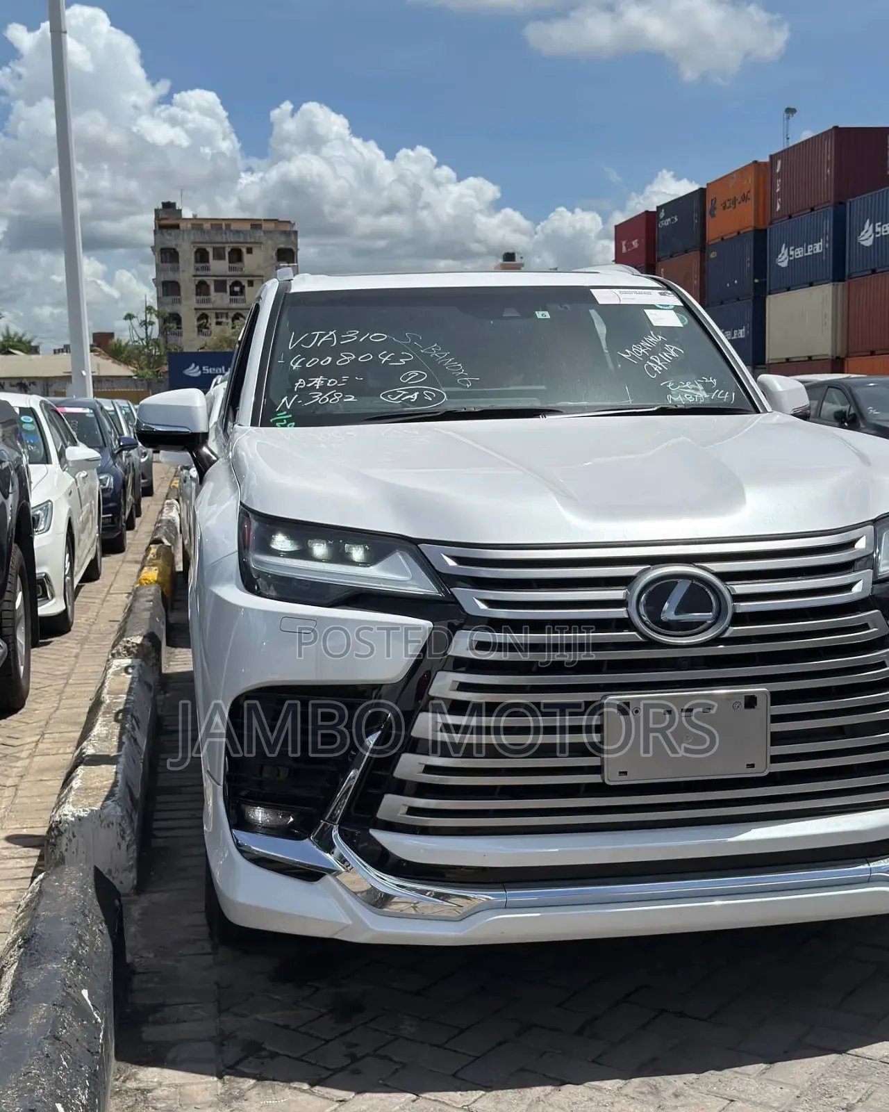 Lexus LX LX 600 2024 White