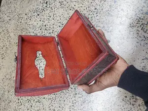 Antique Wooden Tissue Box – Vintage Home Décor