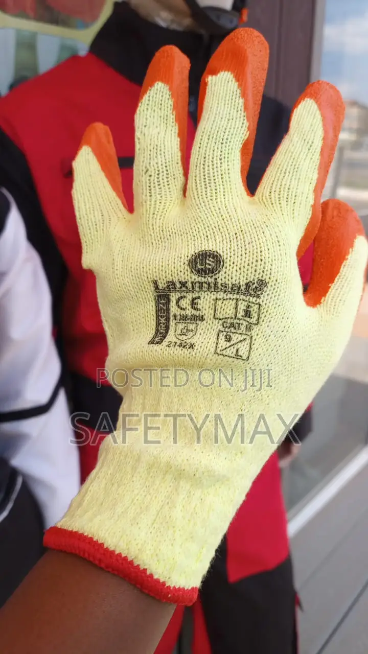 Grip Gloves With En Standards