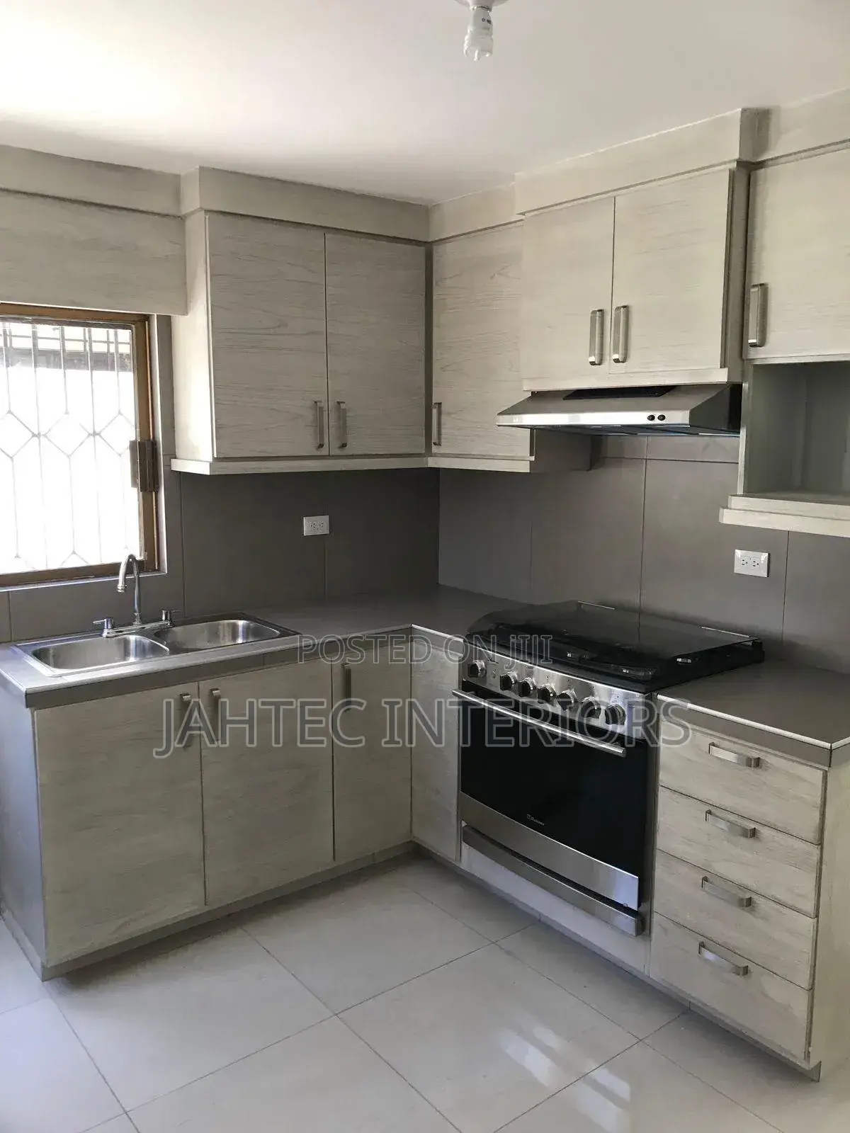 Quality Kitchen Cupboards Instoller