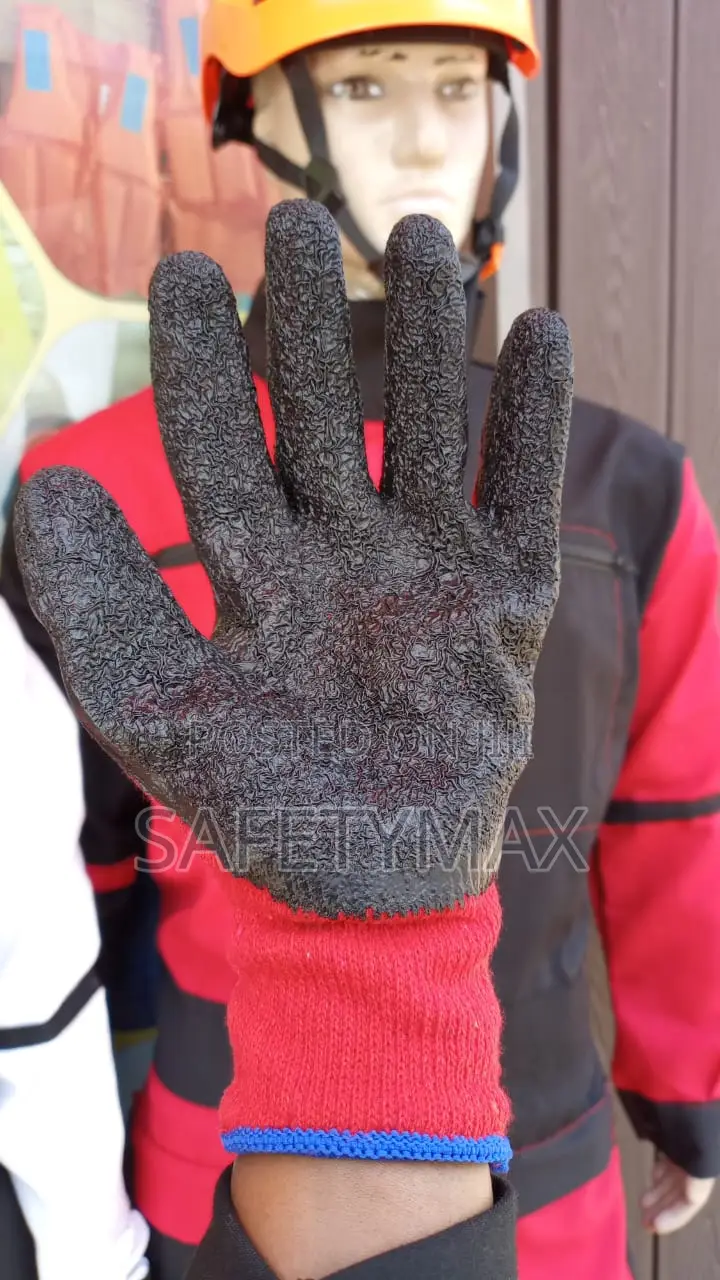 Grip Gloves With En Standards