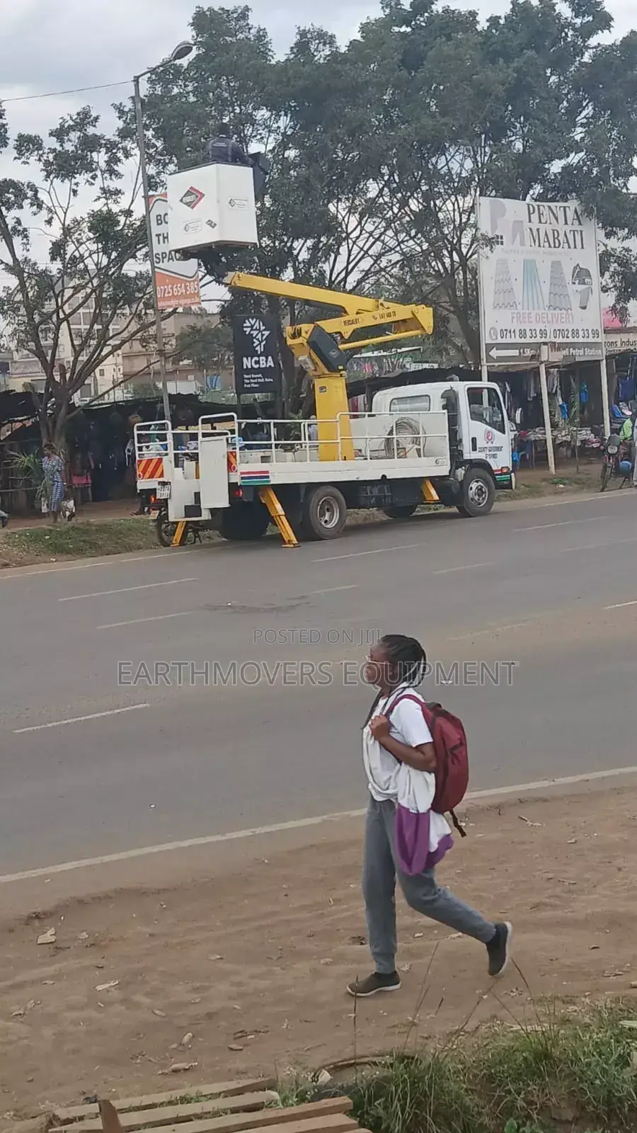 Crane (Man Lift )For Hire