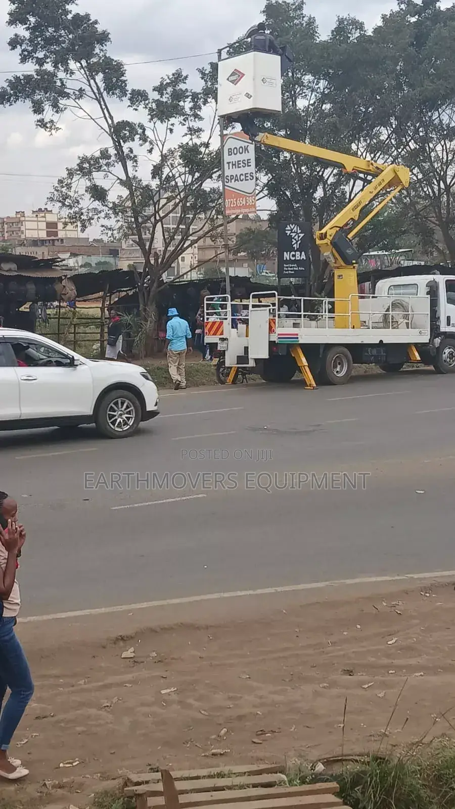 Crane (Man Lift )For Hire